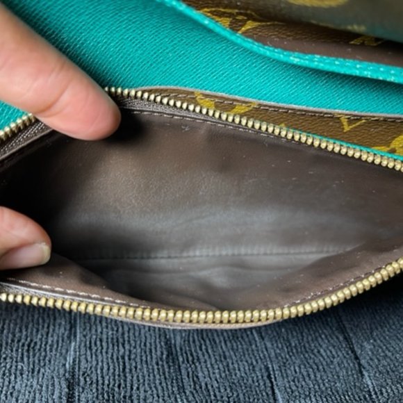 Louis Vuitton Authentic Monogram Emilie Wallet W/COA - Picture 11 of 13